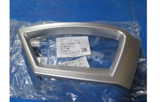 Front Bumper Lower Grille Decorative Frame R DK495169402- LQ-JNH-060R DK495169402 for Ford Fiesta 09