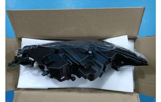 GD9Z13100B GD9Z13100D GD9Z13100F Head Lamp R for Lincoln Continental