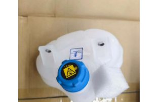 68421982AA 68409612AA 52088355 Expansion Tank with Cover for Ford FIAT