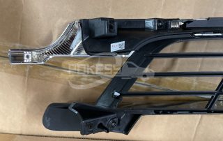 GD9Z15266A GD9B15A298BD 5453739 Fog Light Frame L with Holes for Lincoln Continental