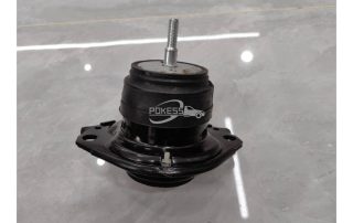 68089774AD 68089769AD 68110950AB 68089769AA 68089774AA Engine Mount for Grand Cherokee WK/ Durango WD/Chrysler 300 LX