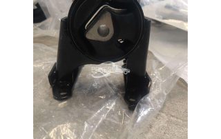 15236456 15091833 Engine Mount Rubber Left for H3 06-10 3.5 3.7