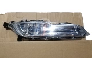 Car Fog Lamps HS7315A254DB HS7315A254DA High Level Fog Light for Ford Mondeo 13-17 Explorer 18 Right Rear Fog Lamp