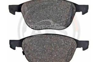 Auto Brake Pad BV612001B3A G2MJ2C452CCB CN152K021CA Car Front Brake Pads Set for Ford Focus 12/15 Kuga 13 2WD Ecosport