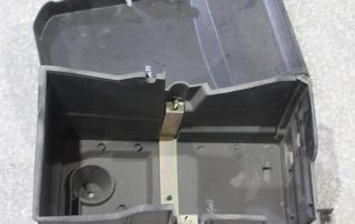 Car Battery Holder Assy 4M5110723BC LQ-FKS-171 for Ford Focus 09 Plastic Car Battery Box Battery Holder Assy