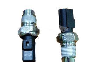 Car Oil Pressure Sensor 1U5T9278BA 6U5T9278BB Engine Oil Pressure Switch Sensor for Ford Mondeo 04-08 2.5 Kuga