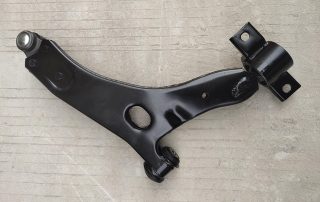 Front Left & Right Lower Control Arms 98AG3042AJ 98AG3042AK Suspension Auto Parts Front Right Control Arms for Ford Focus 98-04