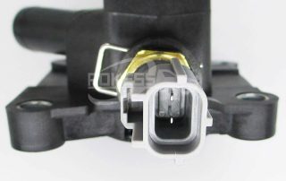 CM5E8K556BA CP9Z8K556B CP9Z8K556A 5156372 5352099 CM5E8K556BB Thermostat Housing Assembly for Ford Focus 2012 2.0